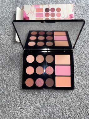 Laura Geller THE WEARABLES - SUPER NEUTRAL - Multi-Finish Eye + Face Palette NIB